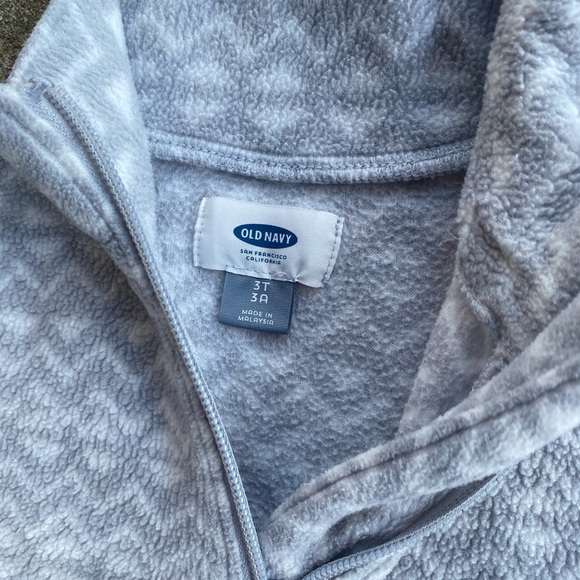 Old Navy Fleece Pullover 3T - Picture 2 of 2